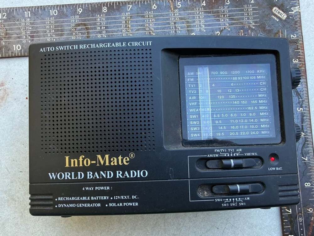 Info-Mate World Band Radio Model 837 Black Emergency Solar Dynamo